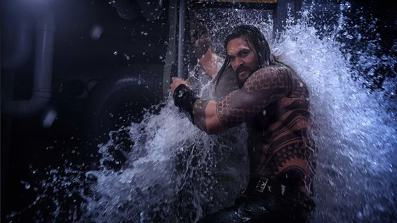Aquaman Filminin Yeni Posterleri Göz Alıyor